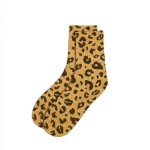 Une paire de chaussettes paillettes lopard