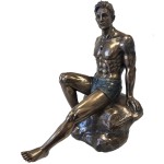 Statuette en rsine homme tatou assis 21 cm